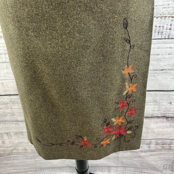 Ann Taylor Skirt size 8 Olive Green Wool Knee A Line Wrap Floral Embroidery Slim - Picture 4 of 10